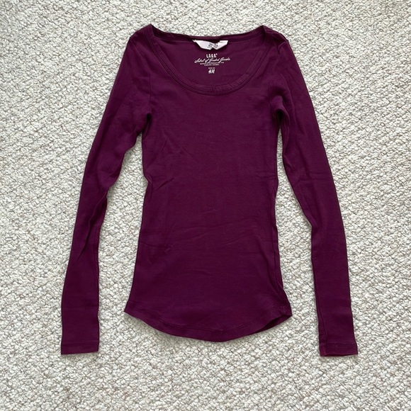 H&M Tops - H&M plum purple ribbed long sleeve top